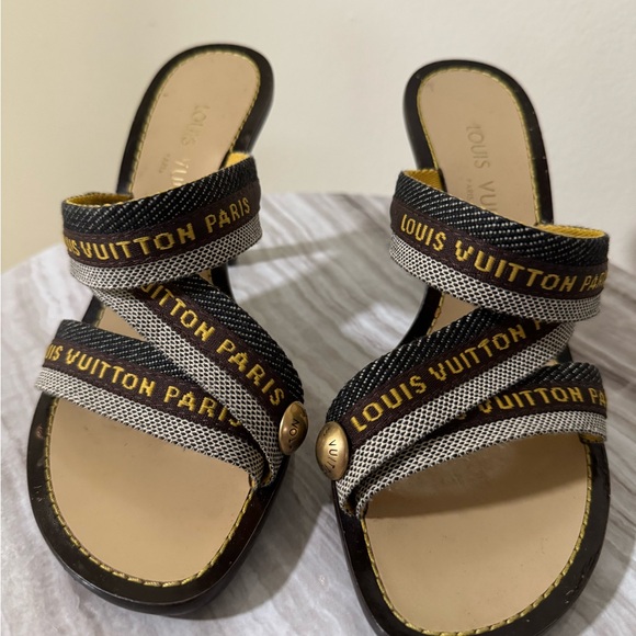 Louis Vuitton Logo Print. Special edition - Picture 7 of 8